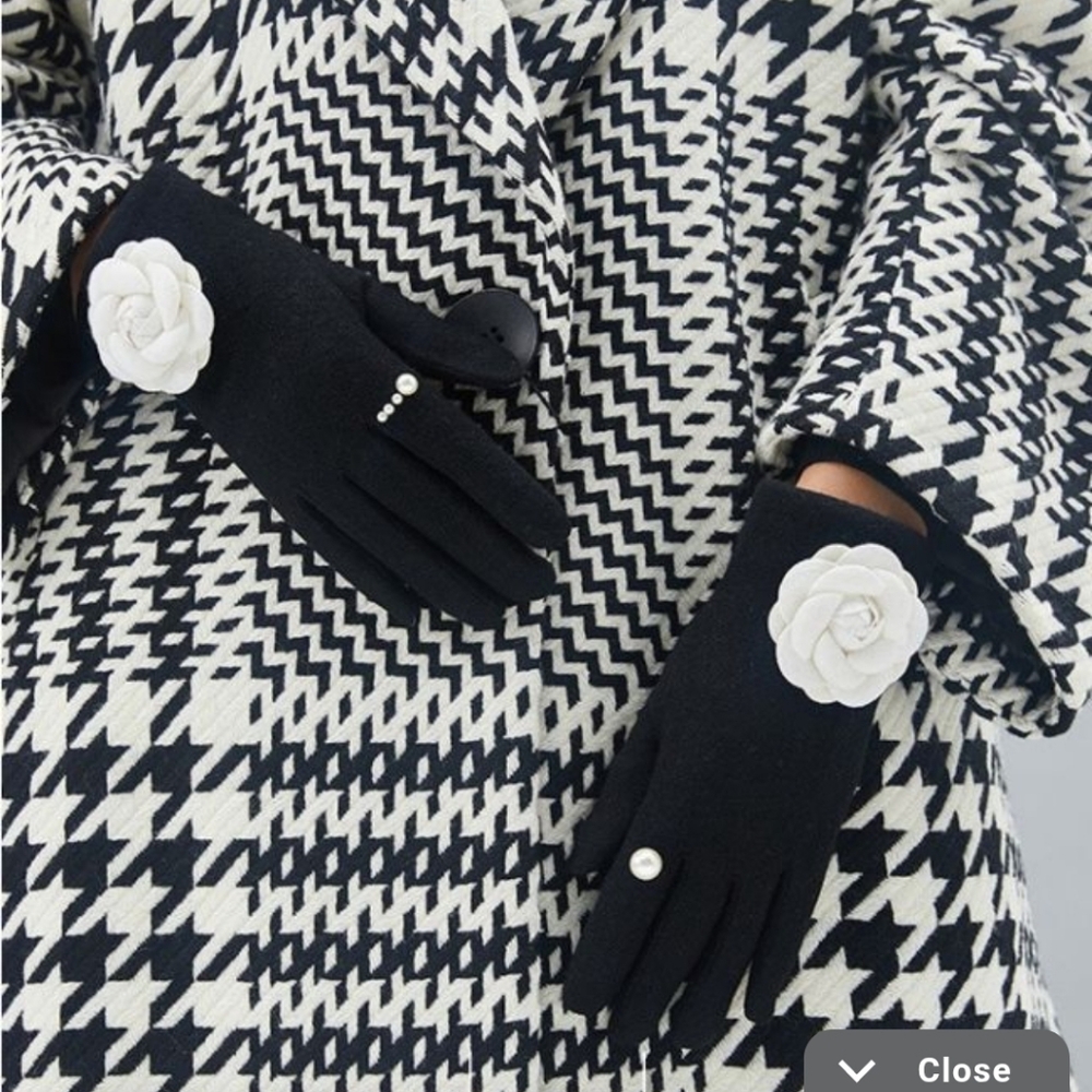 Camillia Flower Pearl Gloves Nwt With Stylus Fingertip